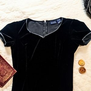 Hillard and Hanson Elegant Black Velvet Evening Dress With Slit